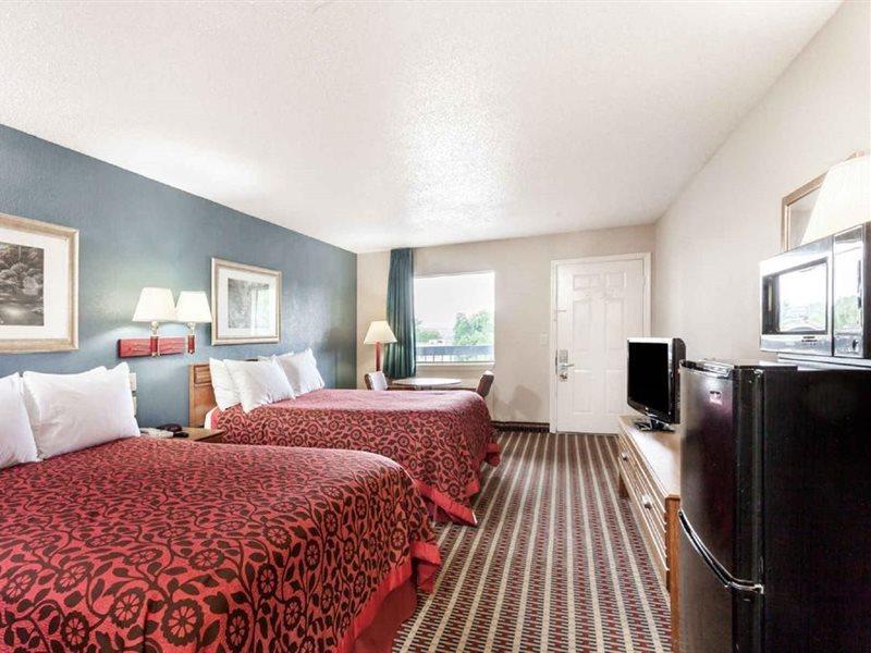 Days Inn By Wyndham Nashville N Opryland/Grand Ole Opry Eksteriør bilde